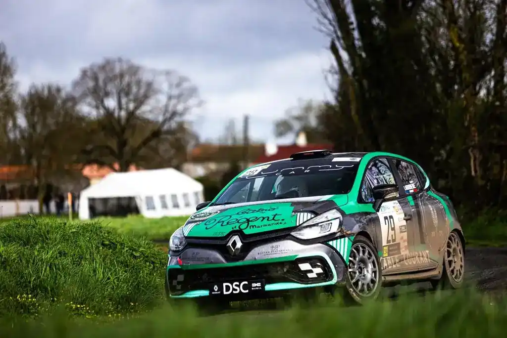 Clio 2 reprogrammée par Bottan Performance — garage de reprogrammation moteur au Mas-d'Agenais